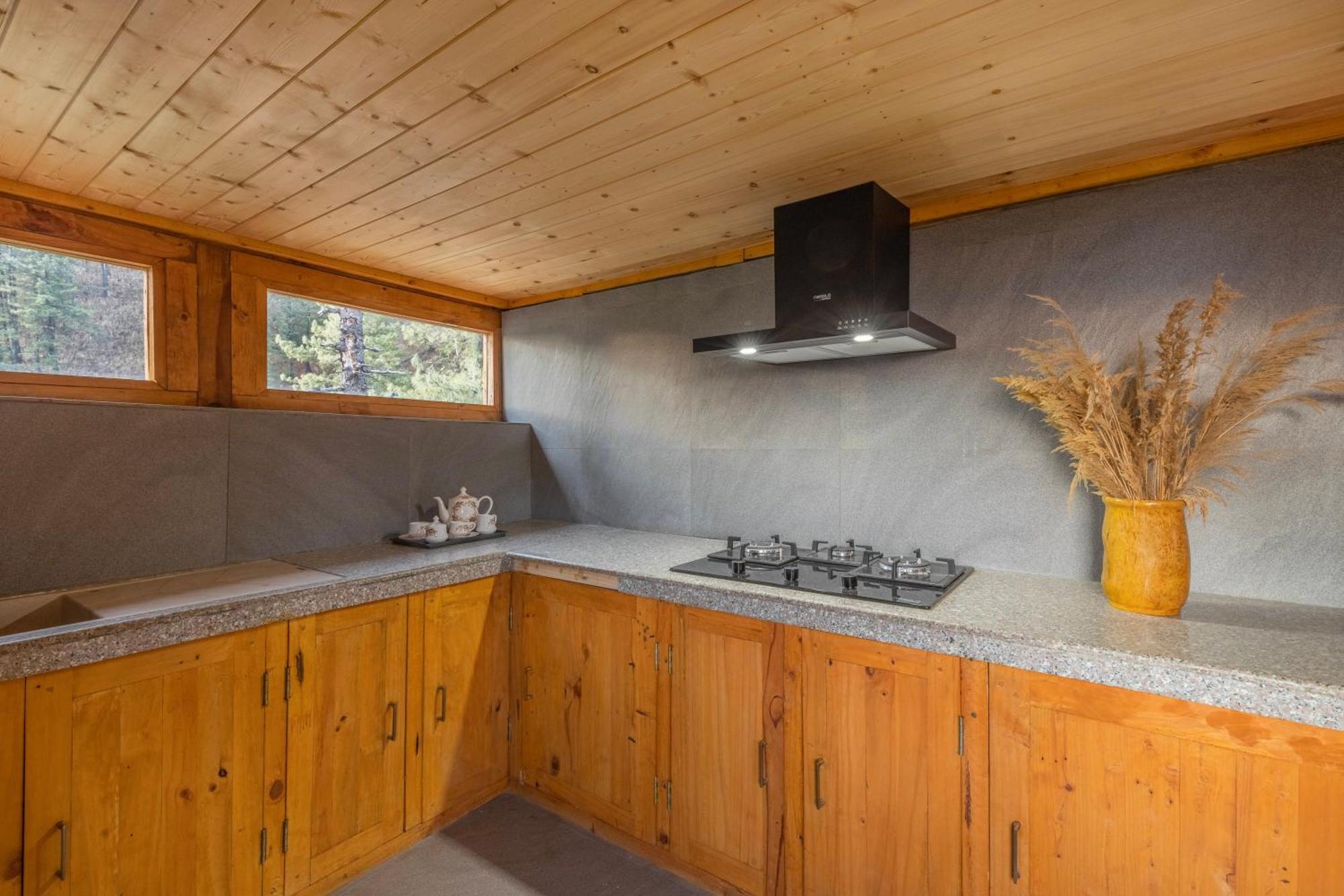 Elivaas 1 Bhk Premium Cottage With Sauna - Everly 심라 외부 사진
